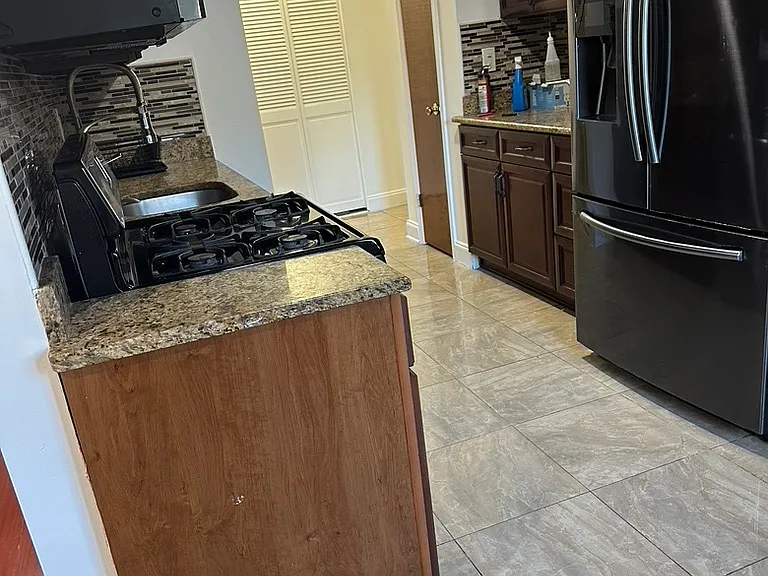 816 Edison Glen Ter — Photo 19