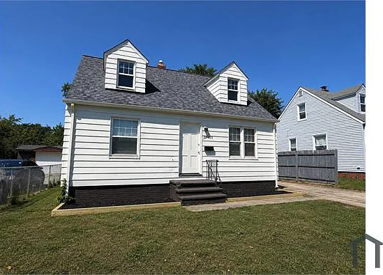 16401 Lotus Dr — Photo 3