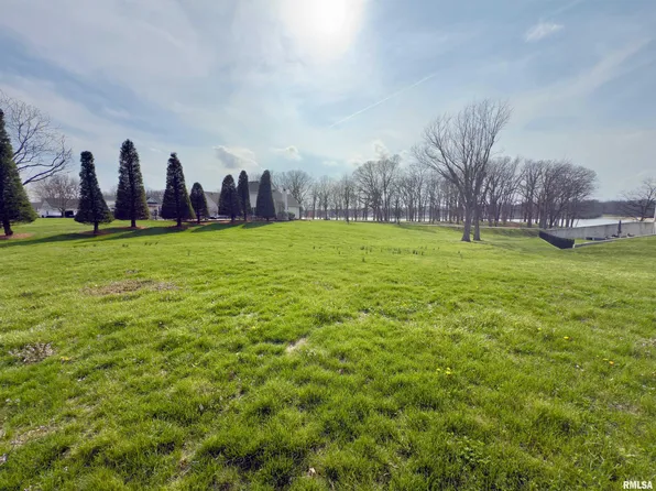 0 Eastwood Dr, Taylorville, IL 62568