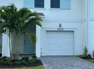 5700 SE Edgewater Cir, Stuart, FL 34997