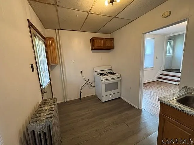 2 bed, 1.0 bath, 910 sqft, $675 — Photo 3