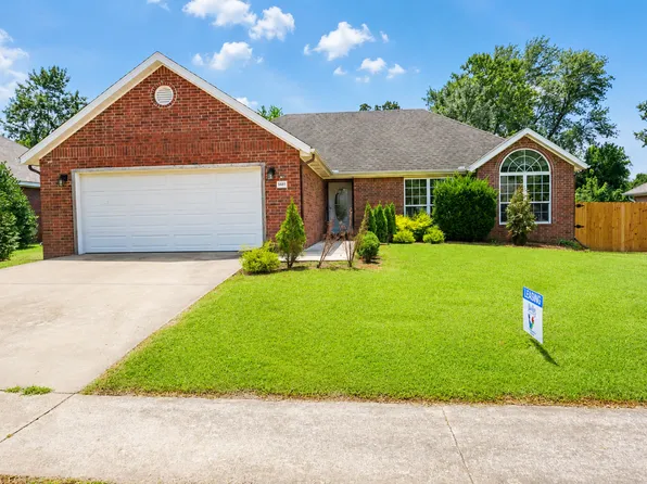 5601 E Country Rdg, Fayetteville, AR 72701