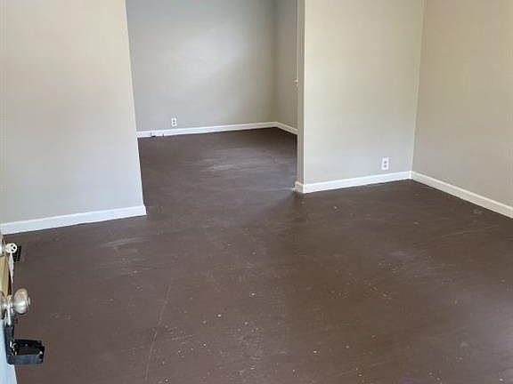 2nd image of 512-514 N Gladstone Ave