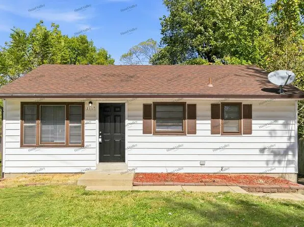 215 Sadonia Ave, Saint Louis, MO 63135