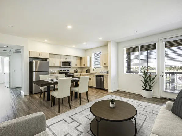 Blossoms at Brentwood