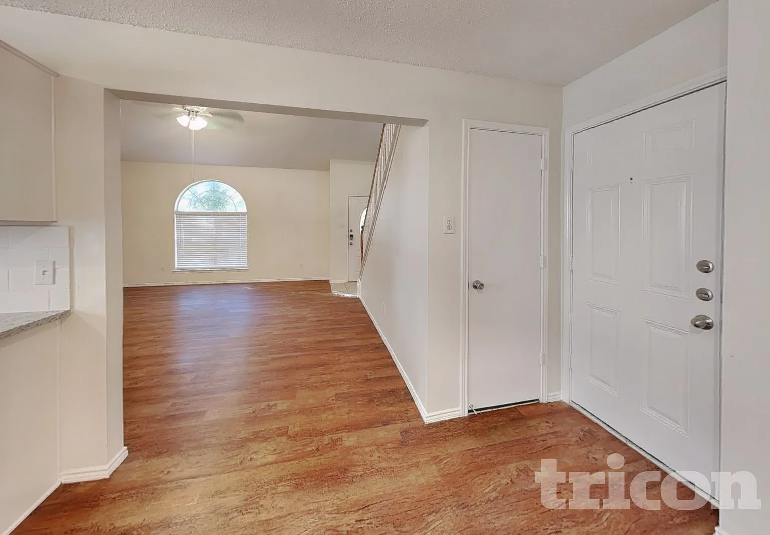 10216 Scurry Ct Fort Worth TX — Photo 3