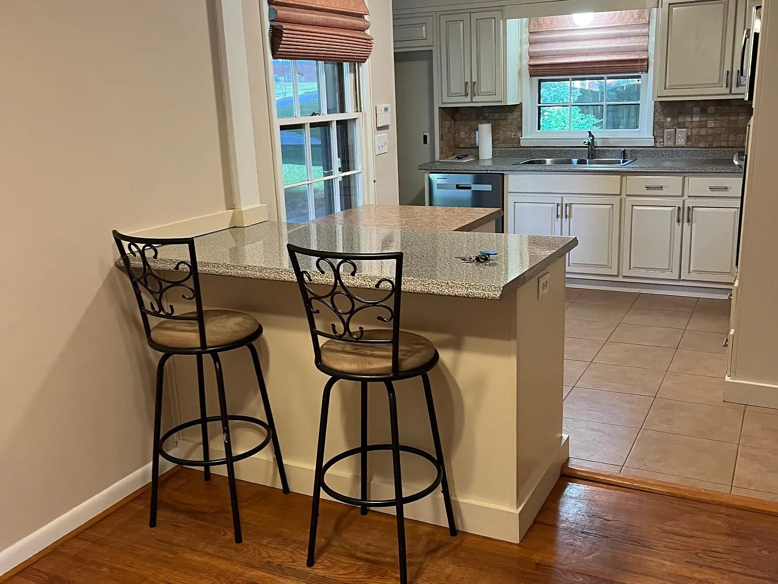 3 bed, 1.5 bath, 1478 sqft, $1,800 — Photo 4