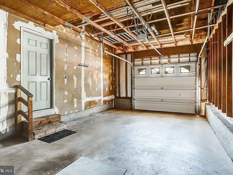 1803 E Beech Rd — Photo 31