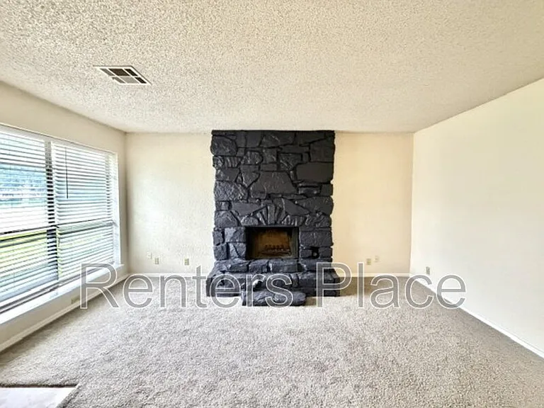 8215 N 117th East Ave — Photo 4