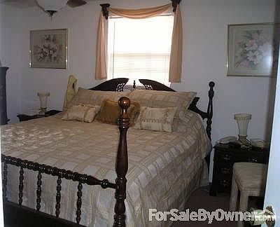 Large Master Bedroom w/Bath