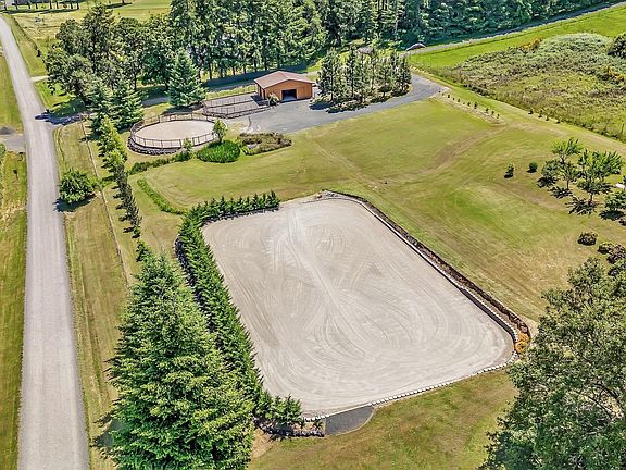 4th image of 453 Riverwood Ln