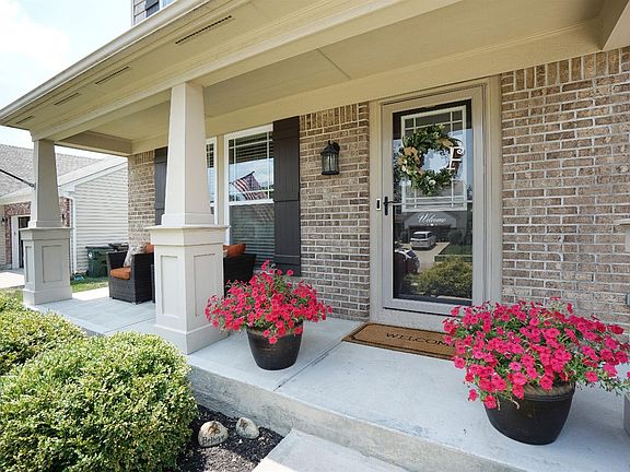 2nd image of 1815 Greentree Meadows Dr