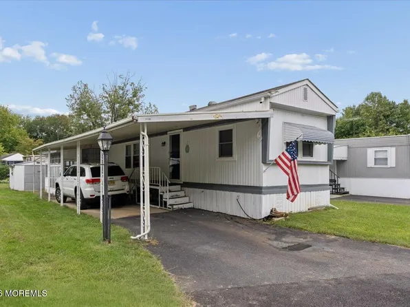 29 Alissa Terrace, Jackson, NJ 08527