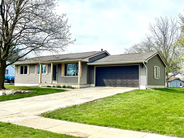 236 Palmer St, Imlay City, MI 48444