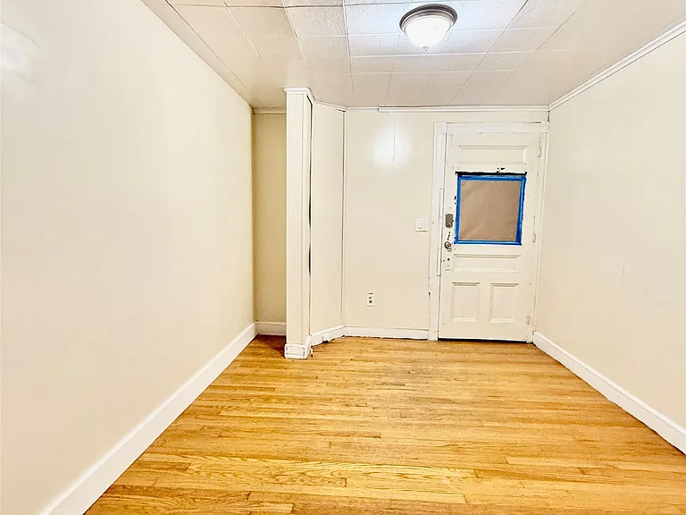 9 Carhart Ave — Photo 18