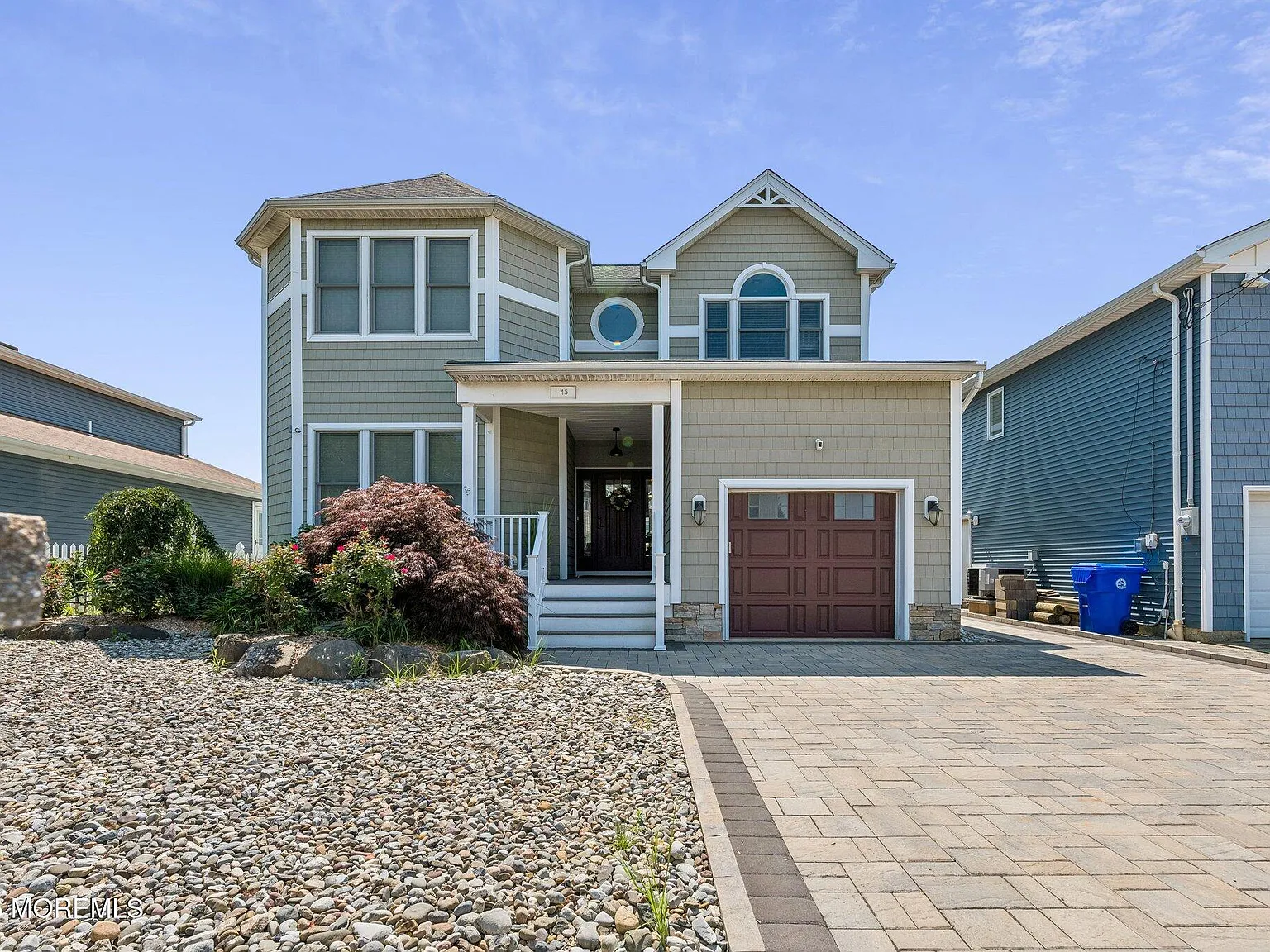 3 bed, 4.5 bath, 2616 sqft, $4,200 — Photo 2