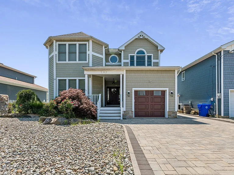 45 E Pampano Dr — Photo 2