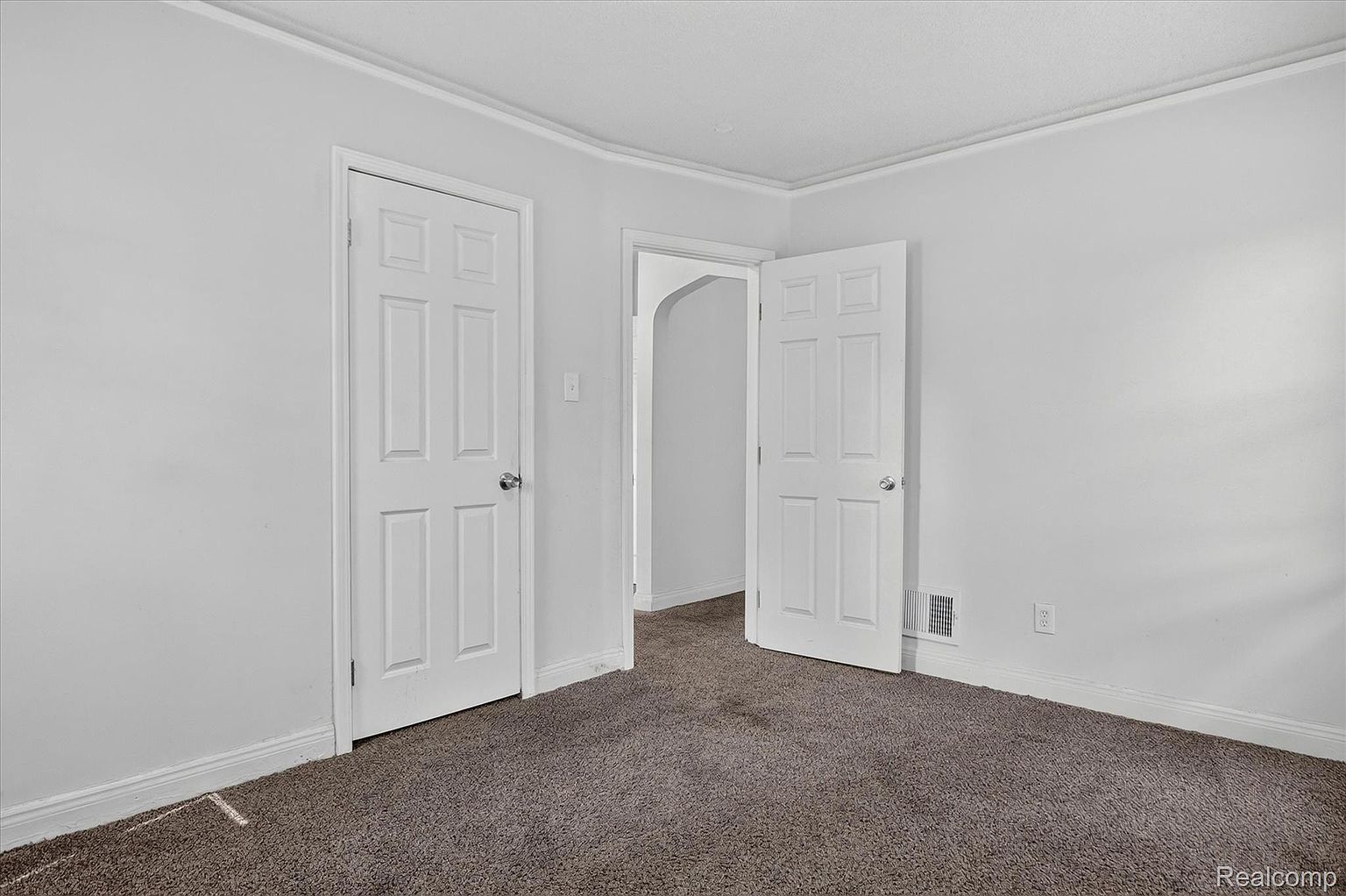 11641 Glastonbury Ave, photo 15