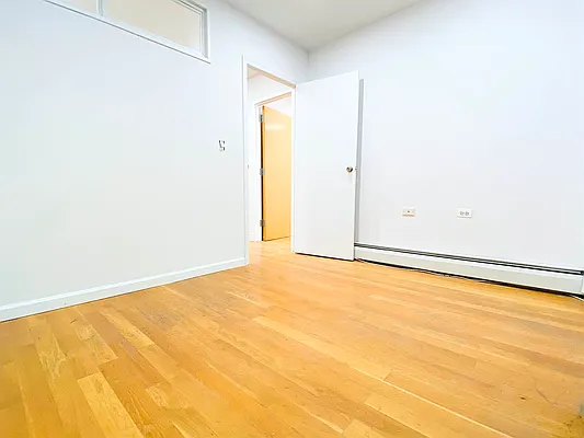 Rented by Bond New York | media 10