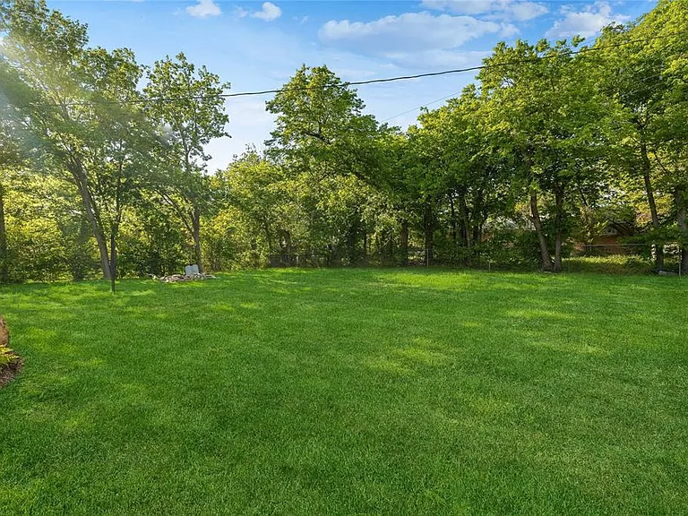 7108 Willis Ave — Photo 37