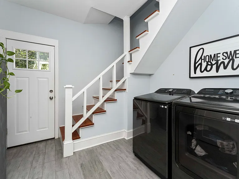 2647 Forbes St — Photo 22