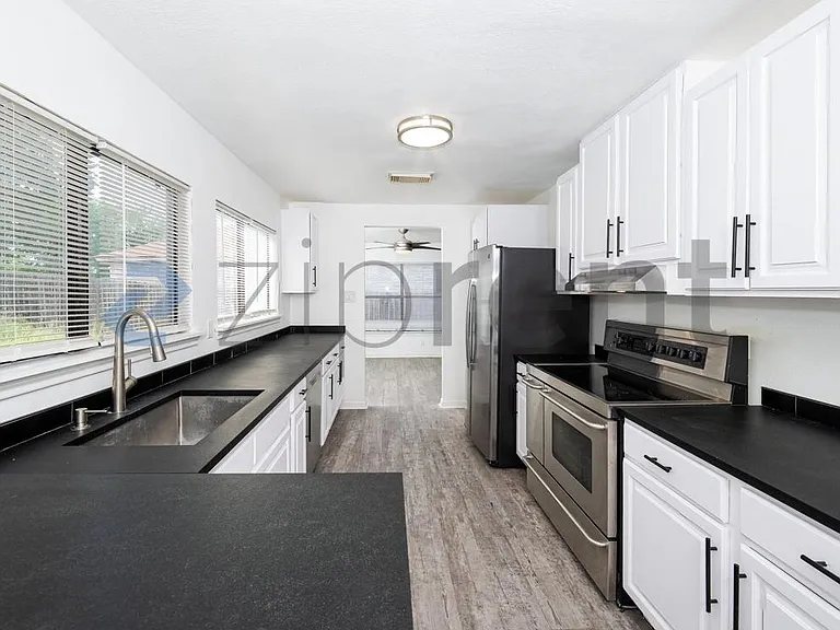 8151 Cantura Mls — Photo 9
