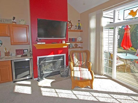 5th image of 111 W Lakeshore Dr Unit 5F