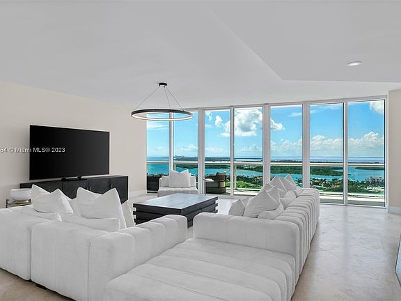 3rd image of 1000 S Pointe Dr Penthouse 3802