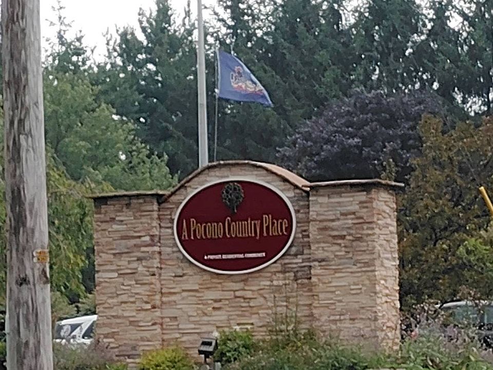 2nd image of 7171 Mountain Dr