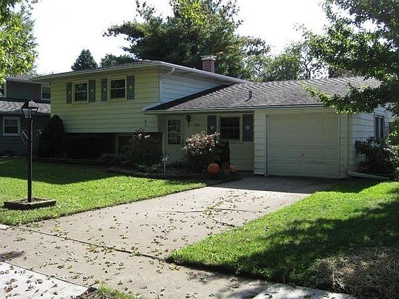 2nd image of 6696 Van Buren Pl