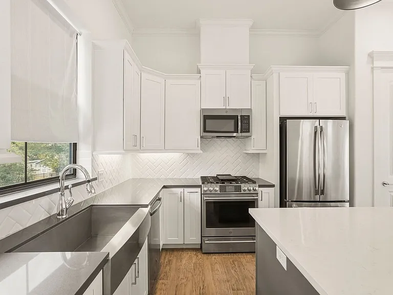 1723 W 14th St #B — Photo 16