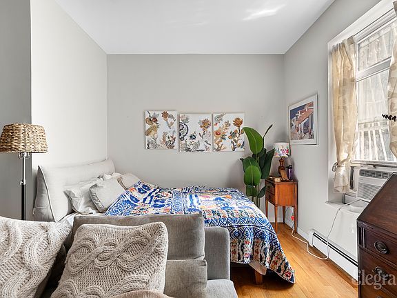 5th image of 1 Quincy St #1A