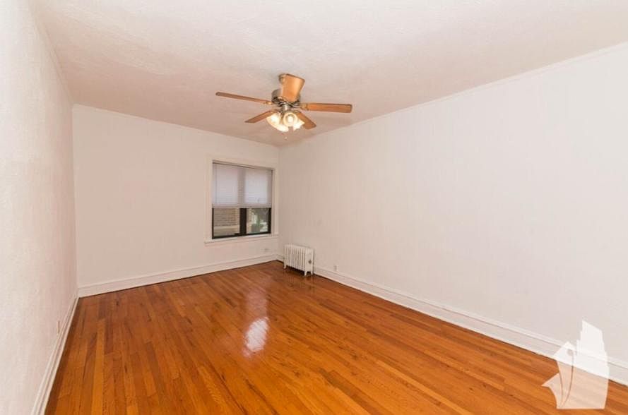 1st image of 631 W Cornelia Ave #2N