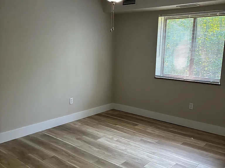 Trenton Place Apartments — Photo 11