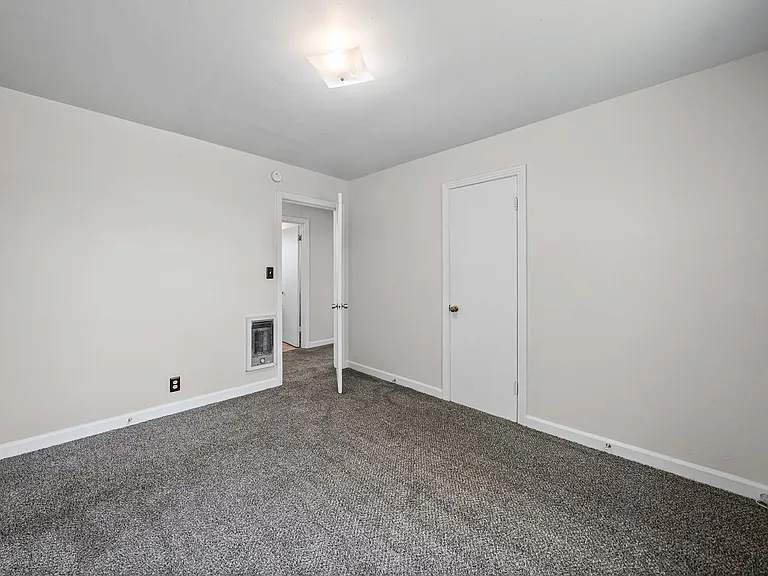 400 Highland Cir — Photo 13