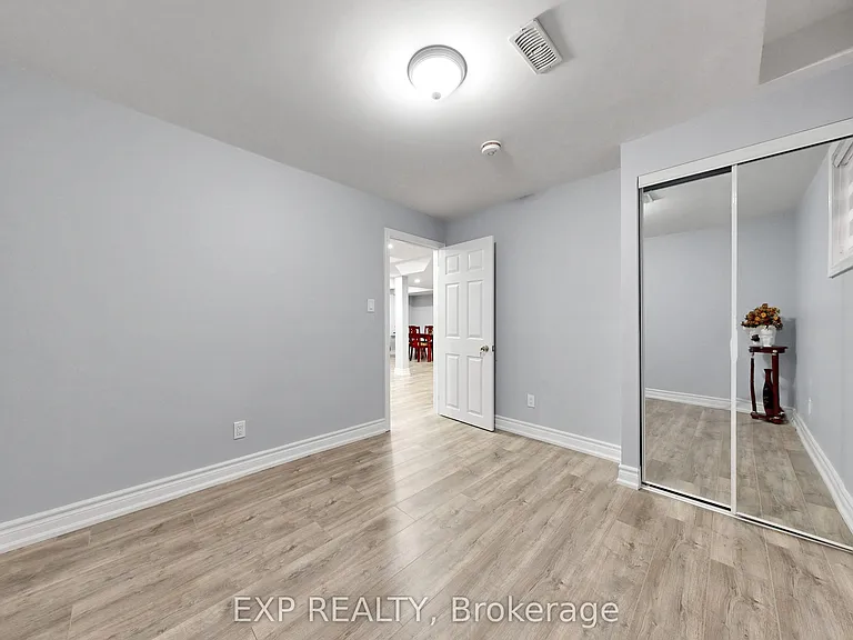 50 Walford Rd #LOWER — Photo 17