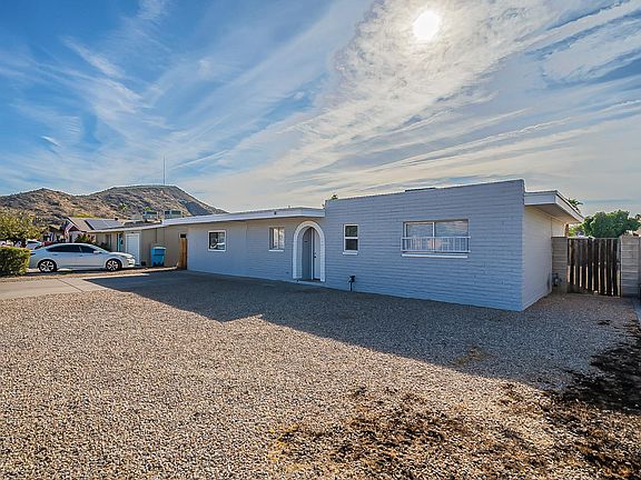 3rd image of 2217 W Corrine Dr