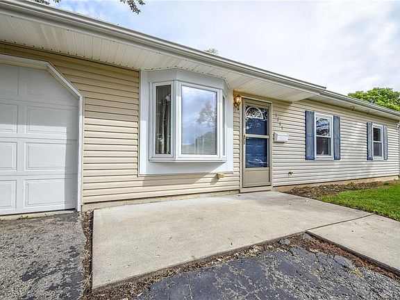 4th image of 1203 Chestnut Dr