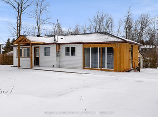 8892 Beachwood Rd, Wasaga Beach, ON L9Z 2Y5