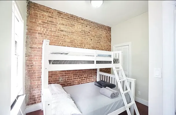 Rented by Hagstrom Management Inc | media 22