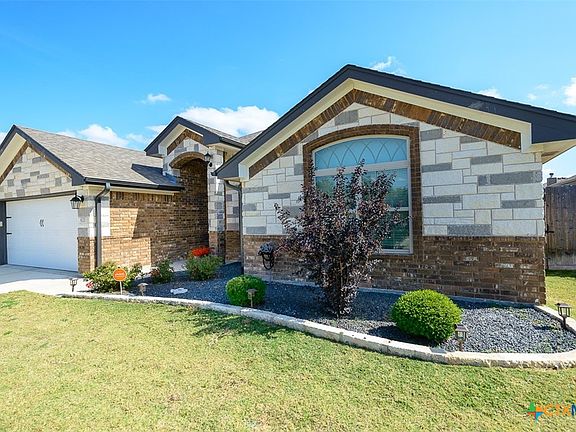 2nd image of 621 Damascus Dr