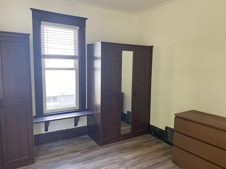 175 W 15th St #1 — Photo 12