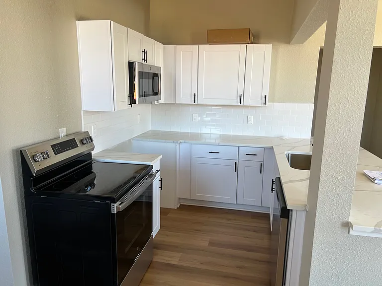 722 S Pine St — Photo 6