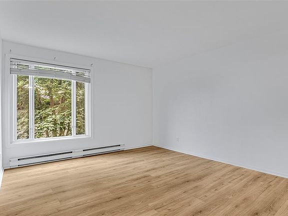 3rd image of 3 New Pennywell Road UNIT 203