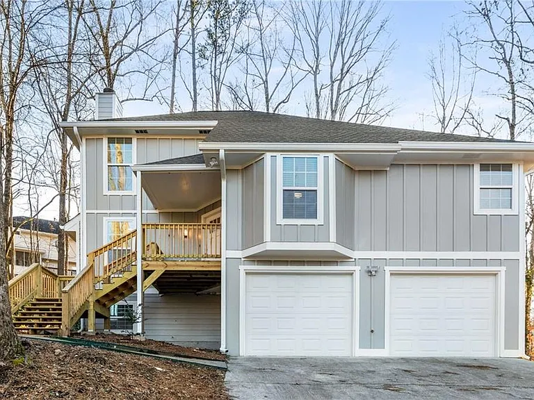 3412 Belleford Ct NE — Photo 2