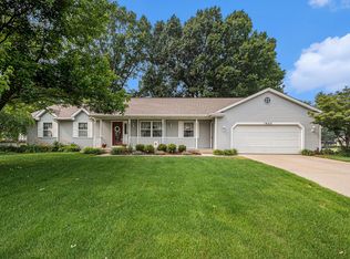 1633 Oakvale Dr SW, Wyoming, MI 49519