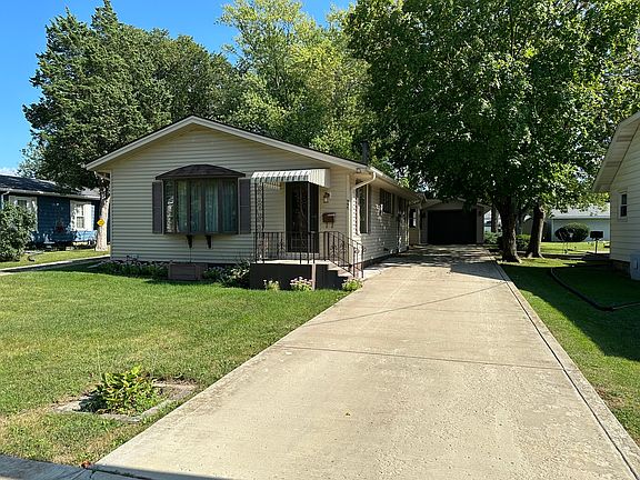 2nd image of 995 Fillebrowne St