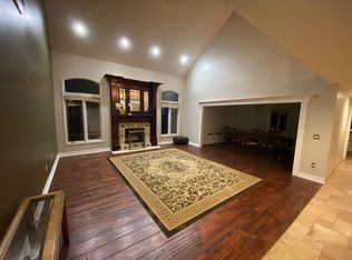1338 Whitehouse Ct, Rochester Hills, MI 48306
