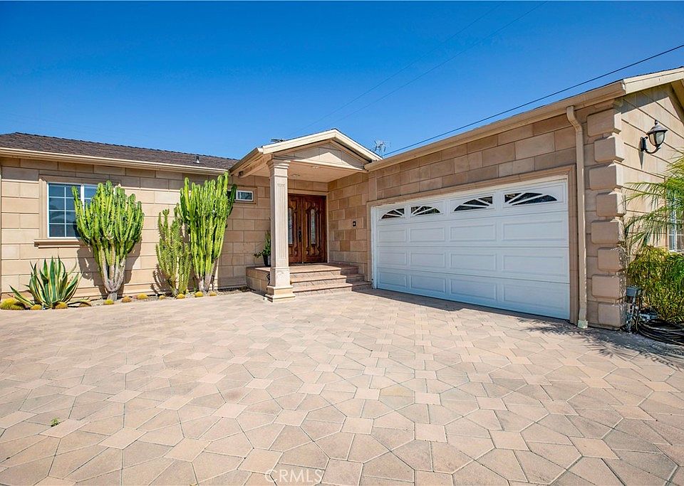1st image of 7958 Nagle Ave