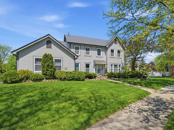 638 Anne Ct, Bolingbrook, IL 60440